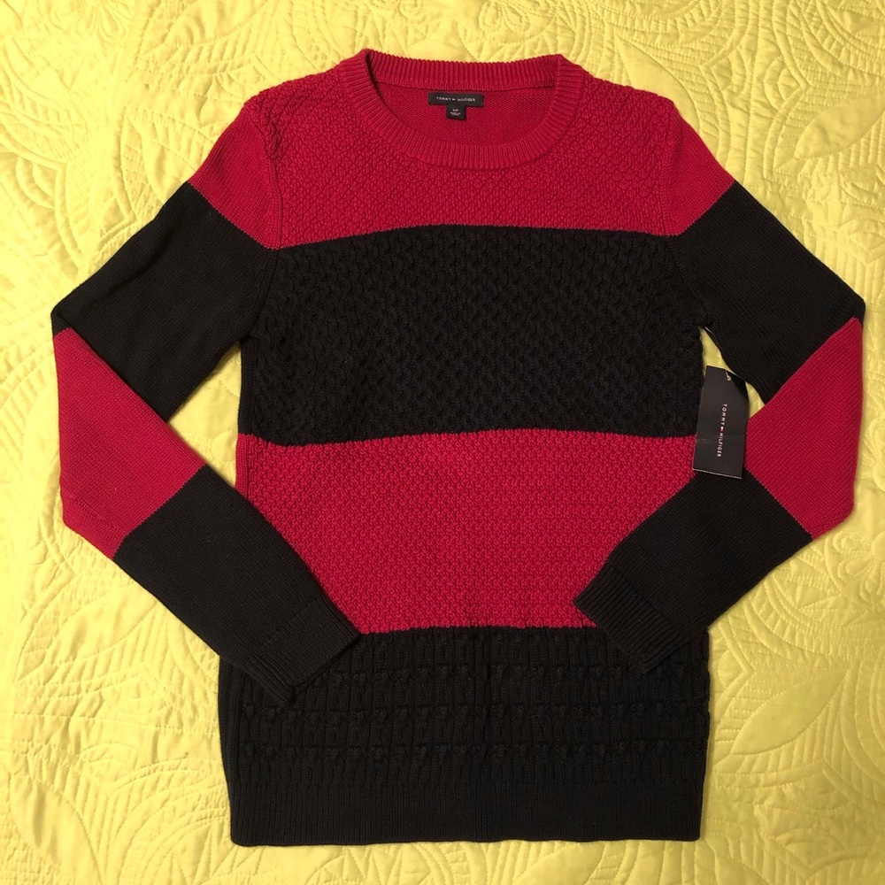 NWT Tommy Hilfiger Size Small Sweater